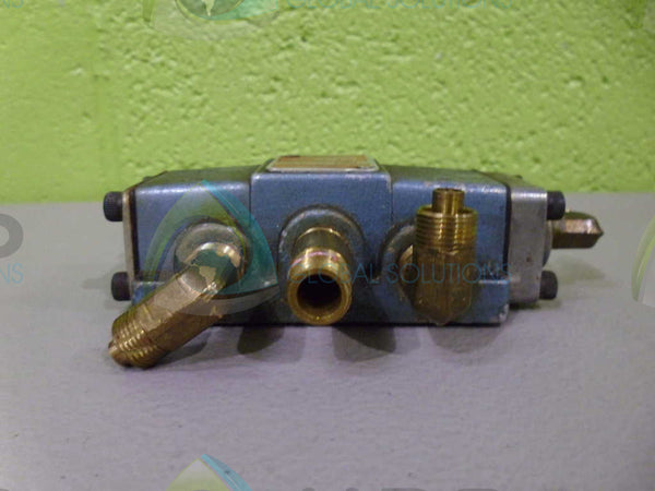 AAA PRODUCTS INTERNATIONAL MODEL R02 4WAY VALVE UNMP