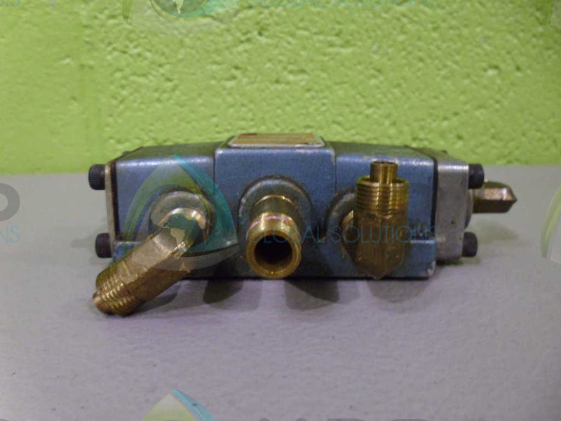 AAA PRODUCTS INTERNATIONAL MODEL R02 4WAY VALVE UNMP