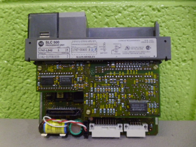 ALLEN BRADLEY 1747-L542 SER. A (NO KEY)(AS PICTURED) UNMP