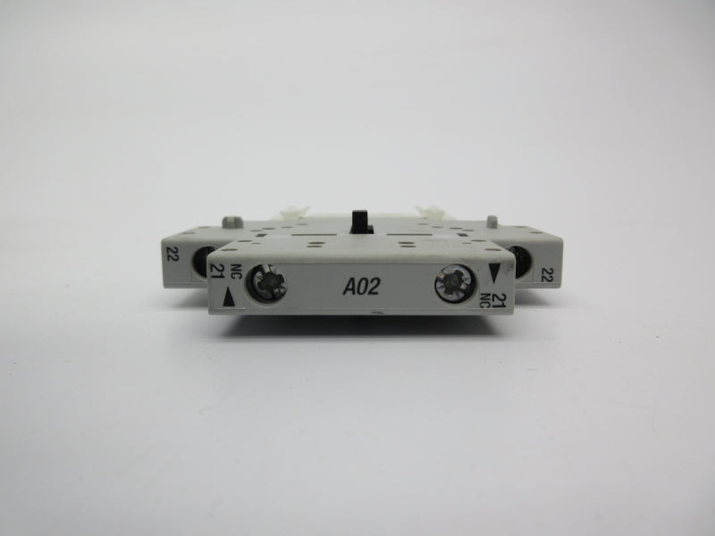 ALLEN BRADLEY 100-MCA02 SER. B 600VAC 10A (BR/WH) NSMP