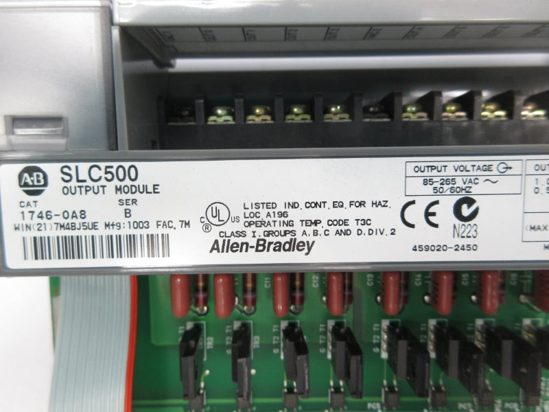 ALLEN BRADLEY 1746-OA8 SER. B 85-265VAC NSNP