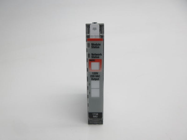 ALLEN BRADLEY 1734-OA2 SER. C F/W 3.022 120/220VAC NSMP