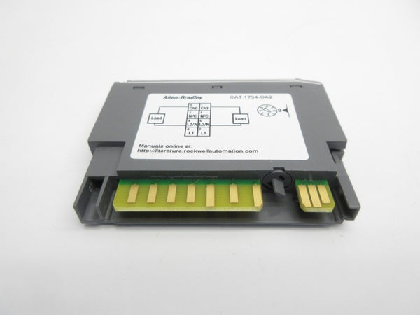 ALLEN BRADLEY 1734-OA2 SER. C F/W 3.022 120/220VAC NSMP