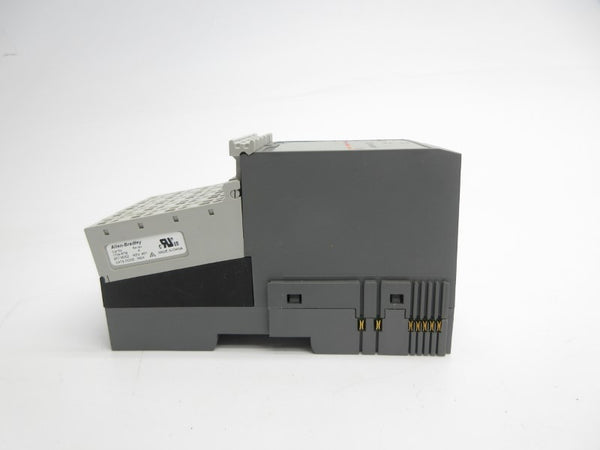 ALLEN BRADLEY 1734D-IA8XOA8 SER. A F/W 1.001 120VAC NSNP