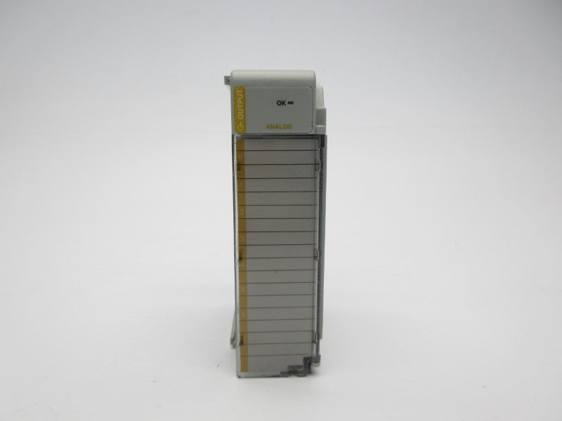 ALLEN BRADLEY 1769-OF8C SER. A F/W 1.3 24VDC NSMP