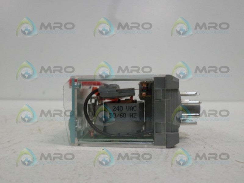 RS COMPONENTS 345-943 RELAY 240VAC  NSMP