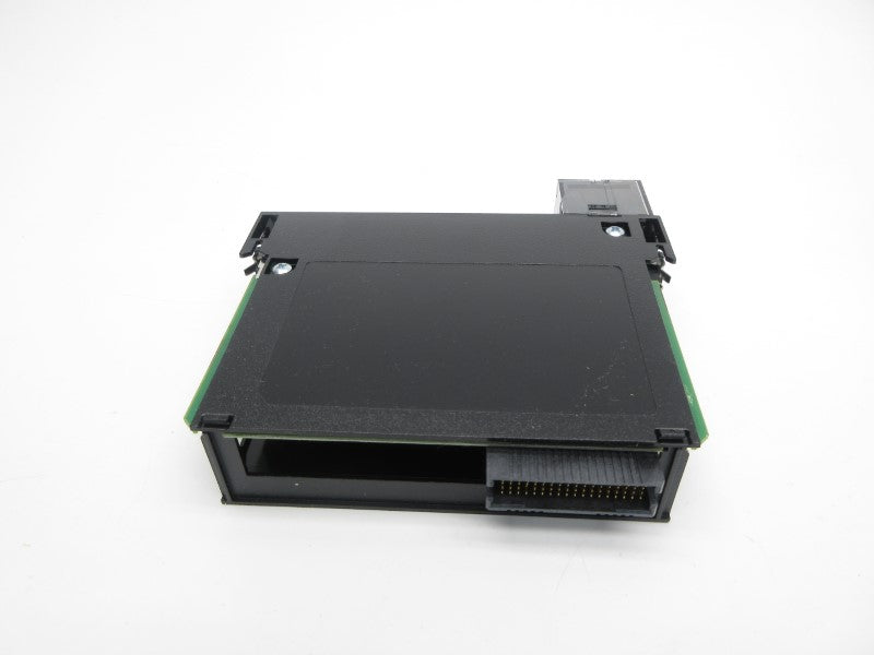 ALLEN BRADLEY 1756-OX8I SER. A F/W 3.003 24VDC NSMP