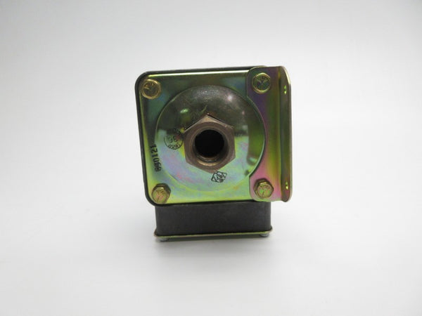 BARKSDALE D1T-H18SS-P2 480VAC 3A .4-18PSI NSMP