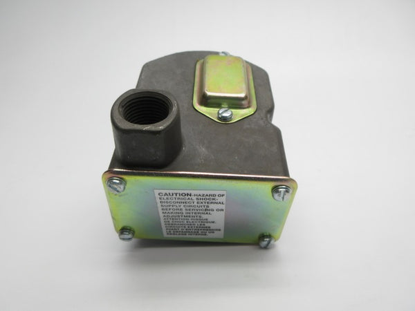 BARKSDALE D1T-H18SS-P2 480VAC 3A .4-18PSI NSMP