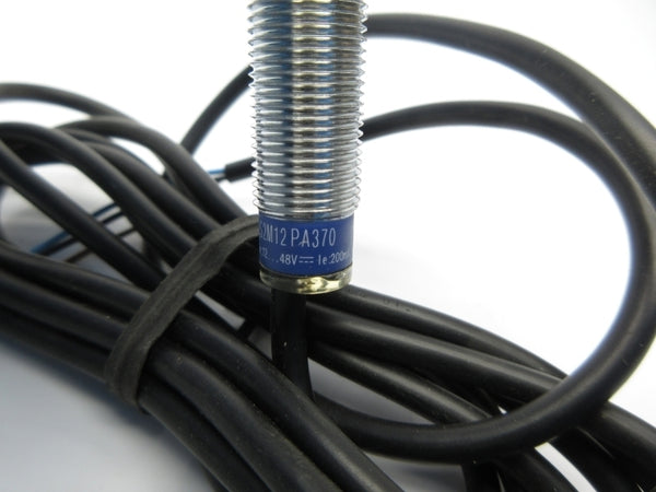 TELEMECANIQUE XS2M12PA370 12-48V NSNP