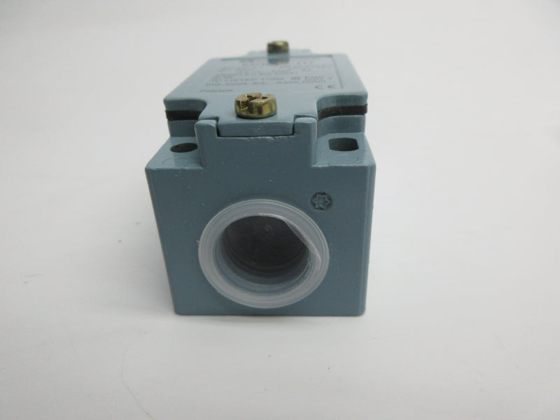 TELEMECANIQUE XCK J10541H7 240V 3A NSMP