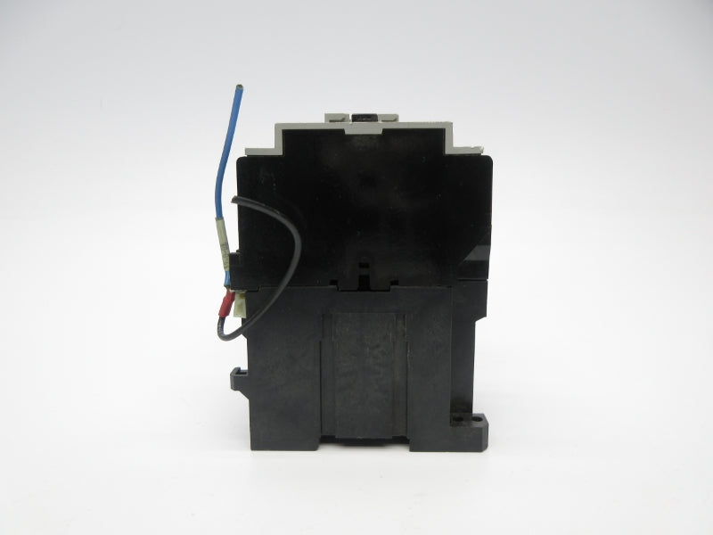 ALLEN BRADLEY 100-A30NZ243 SER. B 24V UNMP