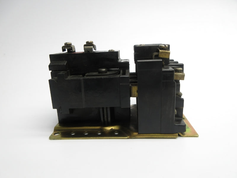 ALLEN BRADLEY 700 BR-220 600VAC 10A UNMP