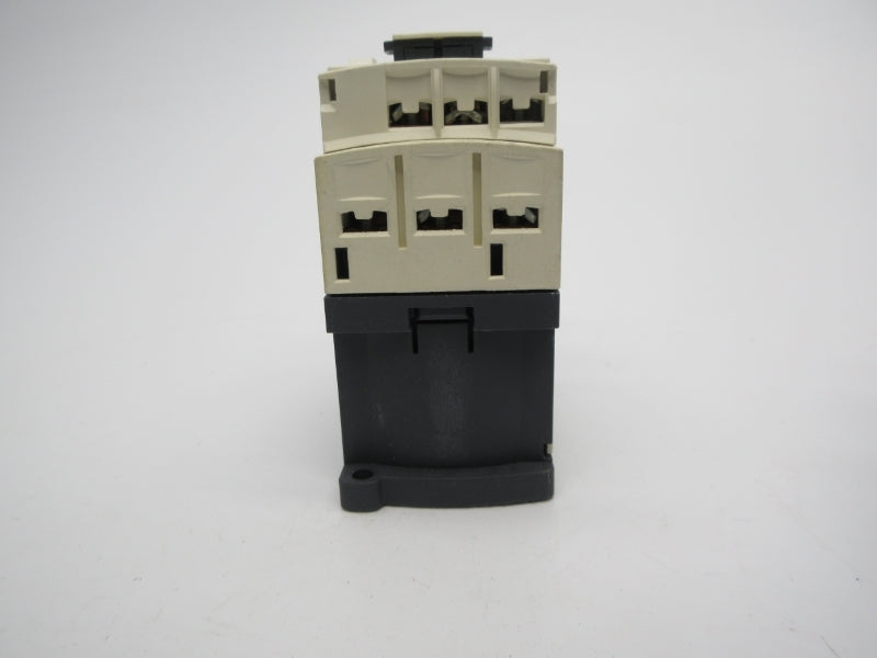 SCHNEIDER ELECTRIC CAD32BL 24VDC (AS PICTURED) NSNP