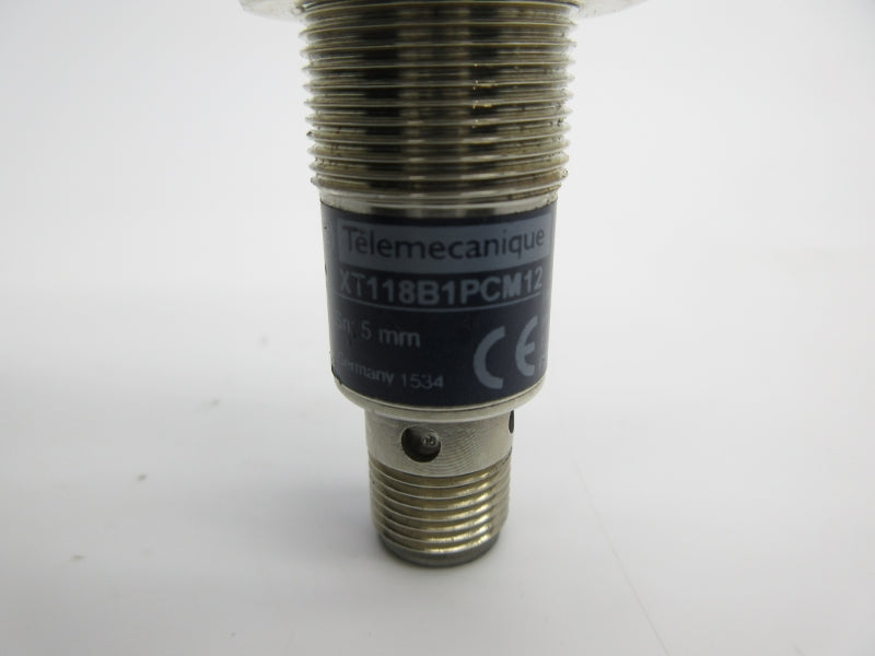 TELEMECANIQUE XT118B1PCM12 12-24VDC NSNP