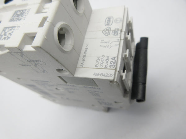 SCHNEIDER ELECTRIC A9F64232 400V 32A (AS PICTURED1) NSNP