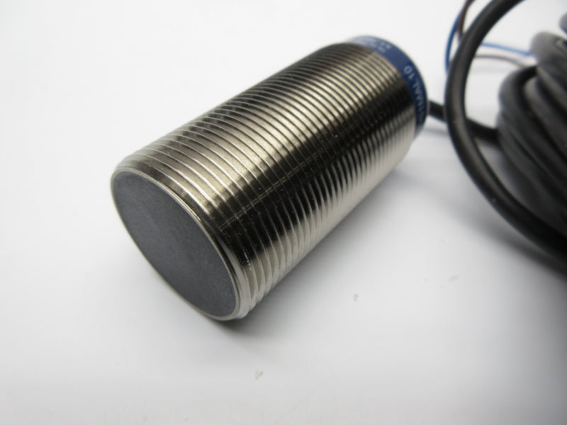 TELEMECANIQUE XS630B1MAL10 24/240V NSNP