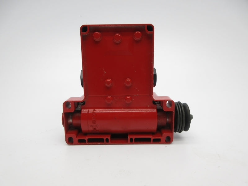 TELEMECANIQUE XY2CE1A270 240VAC 3A NSNP