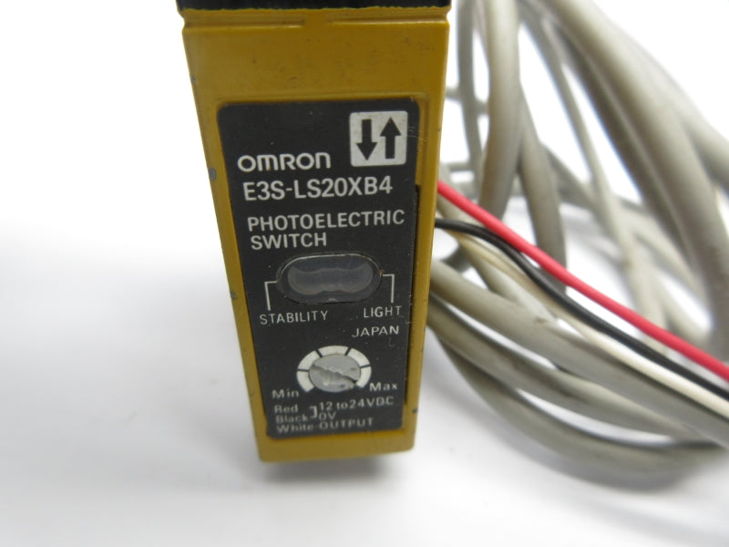 OMRON E3S-LS20XB4 12-24VDC UNMP