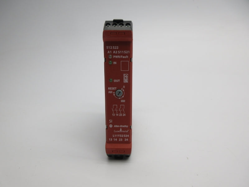 ALLEN BRADLEY 440R-S12R2 SER. A F/W 3.01 24VDC (WH) NSMP