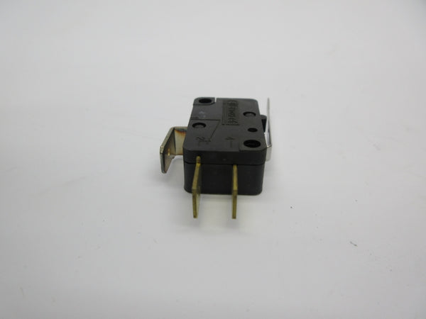 CROUZET U831603 125-250VAC 8A NSNP