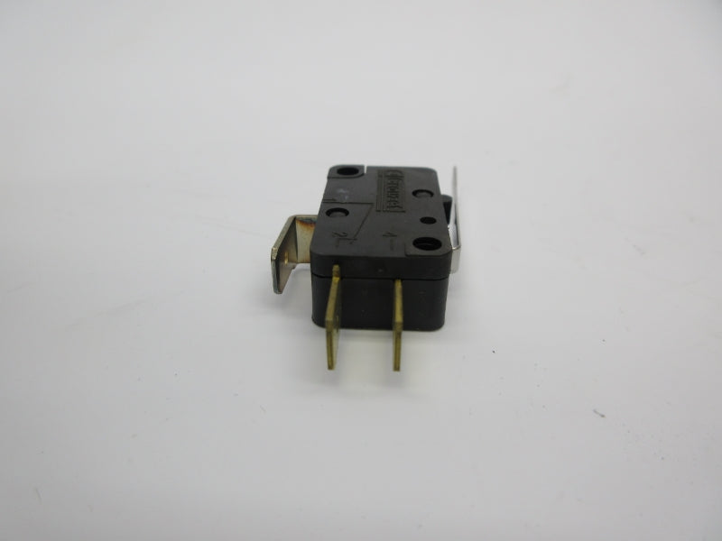 CROUZET U831603 125-250VAC 8A NSNP