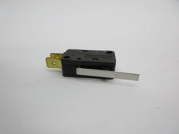 CROUZET U831603 125-250VAC 8A NSNP