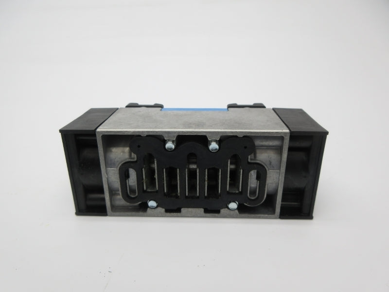 FESTO VL-5/3G-D-1-C 151010 40-240PSI NSNP