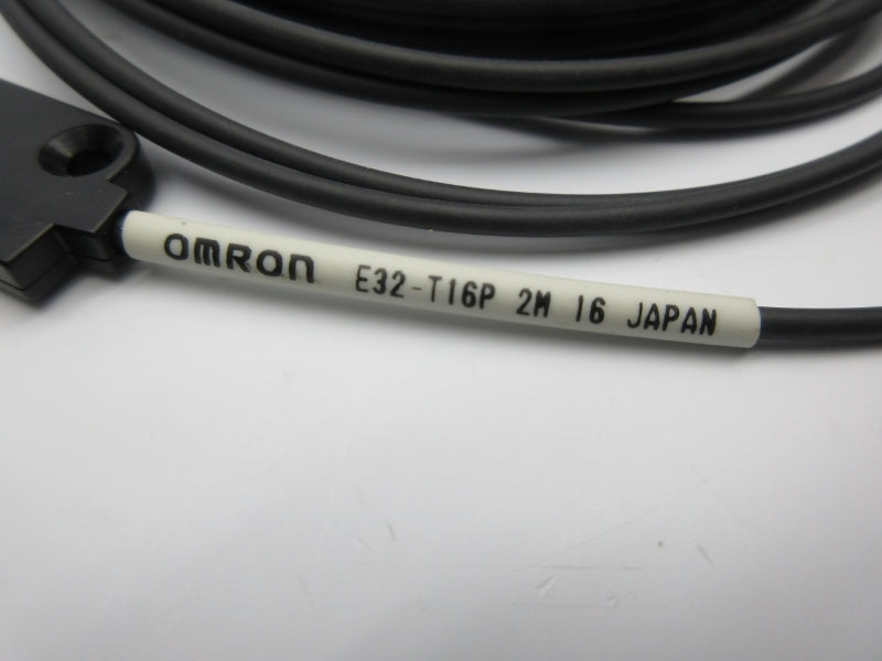 OMRON E32-T16P 2M NSNP