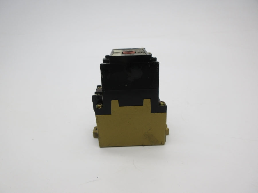 ALLEN BRADLEY 700-P400A1 SER. B 110/115-120V UNMP