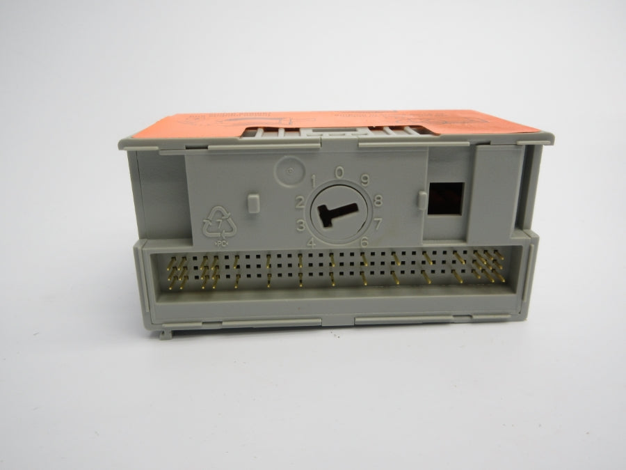 ALLEN BRADLEY 1794-IA16 SER. A 120VAC NSMP