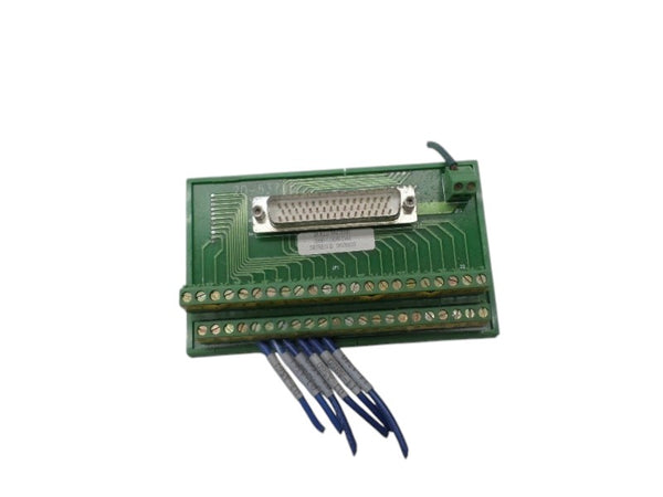 ALLEN BRADLEY 2090-U3BB-D44 SER. B BREAKOUT BOARD  UNMP