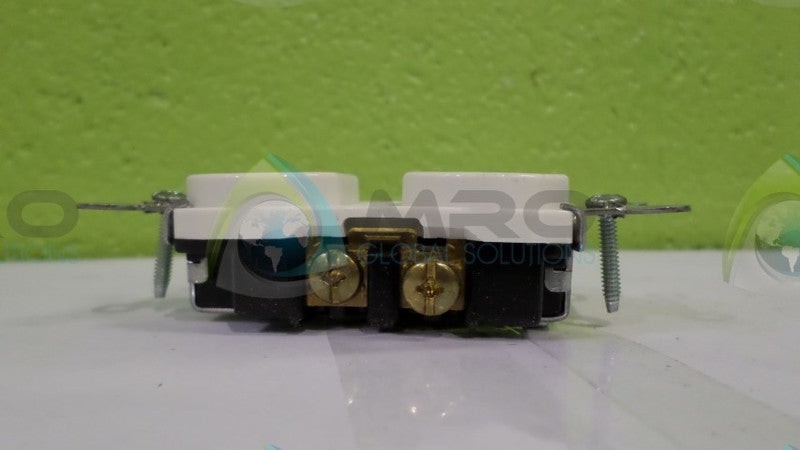 PASS & SEYMOUR 5262-W DUPLEX RECEPTACLE NSMP