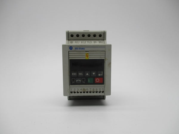 ALLEN BRADLEY 160-BA04NPS1 SER. C F/W 7.05 380-460V 4.6A UNMP