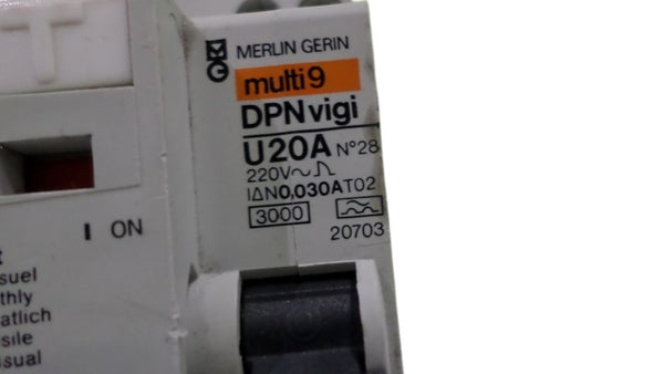 MERLIN GERIN 20703 CIRCUIT BREAKER 20A  UNMP
