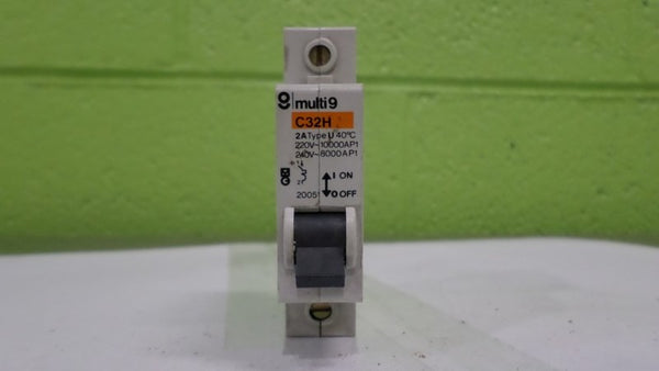 MERLIN GERIN 20051 CIRCUIT BREAKER 2A  UNMP