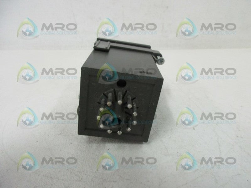 TEMPATRON TT4802-11 TIMER RELAY  UNMP