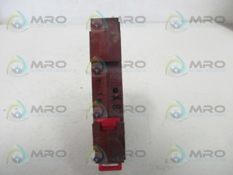 CLIPSAL 4CB104 CIRCUIT BREAKER 4A  UNMP