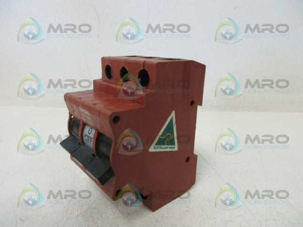 CLIPSAL 4SW335 3P 35A CIRCUIT BREAKER  UNMP