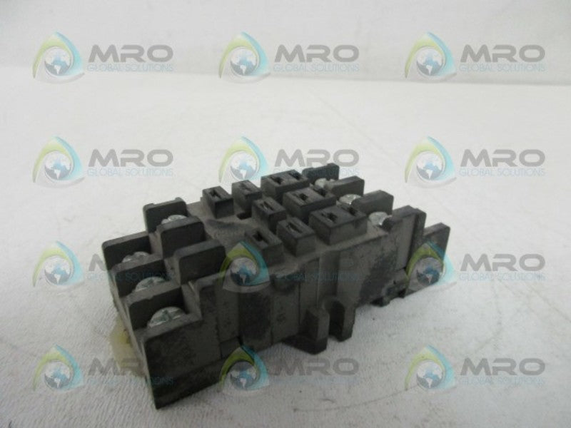 CUTLER HAMMER D5PA2 RELAY SOCKET  UNMP