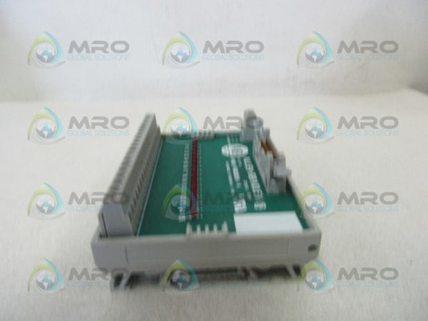 ALLEN BRADLEY 1492-IFM20D24 SER. A 20 POINT DIGITAL IFM  UNMP