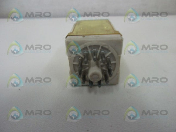 IDEC RR3PA-U RELAY 240VAC  UNMP