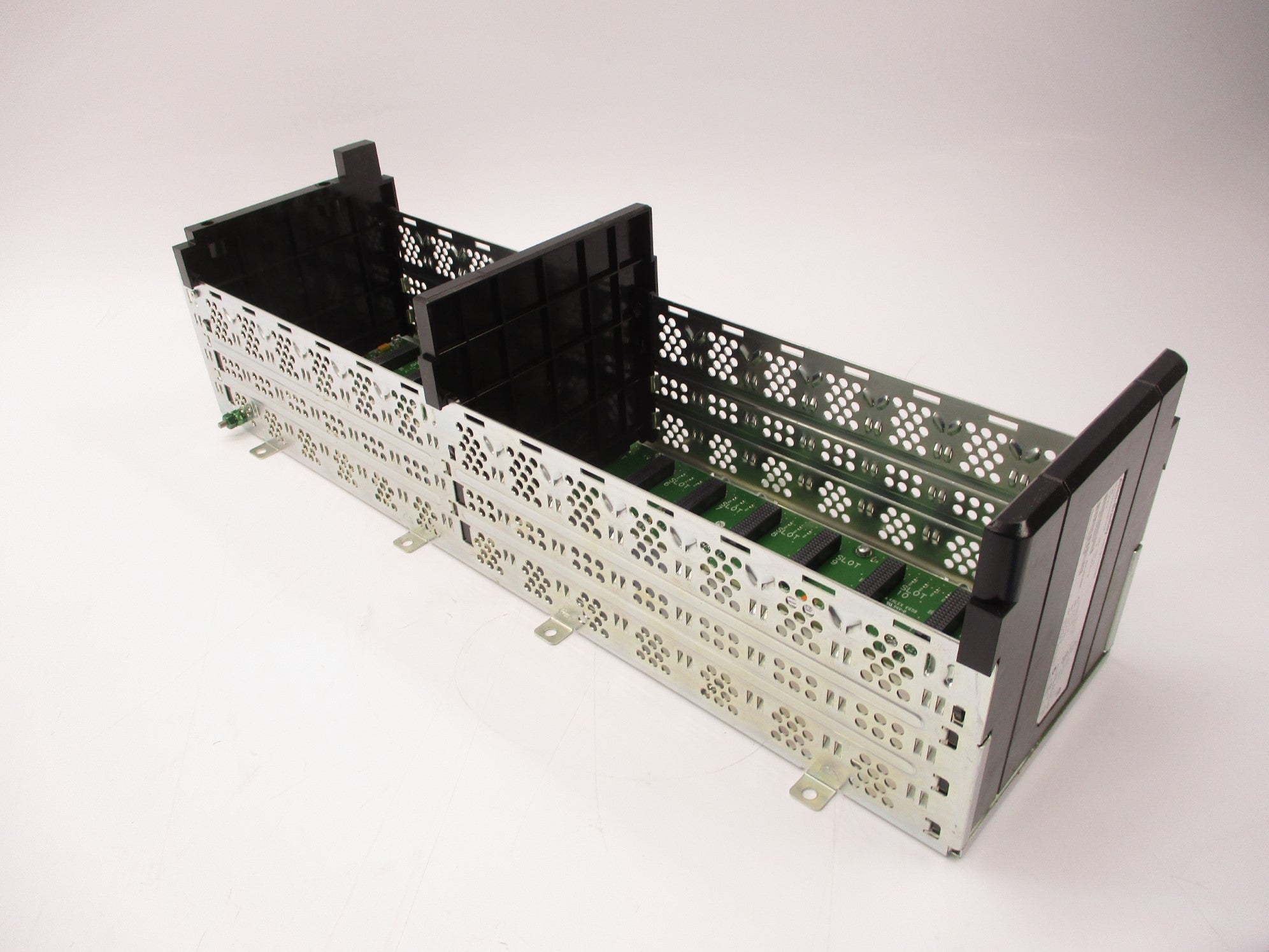 ALLEN BRADLEY 1756-A13 SER. B 24VDC 2.8A NSNP