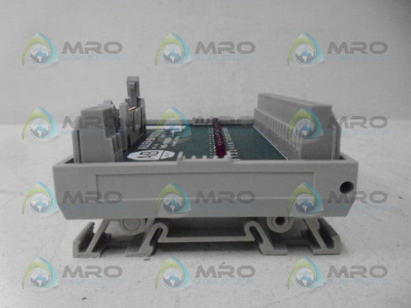 ALLEN BRADLEY 1492-IFM20D24 SER. A INTERFACE MODULE NSNP