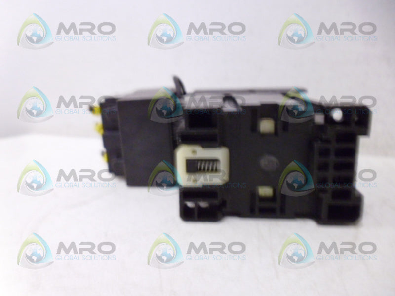 ALLEN BRADLEY 100-A09NZ3 SER. B CONTACTOR AND 193-AIE SER. A UNMP