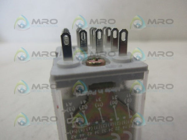 ABB 1SVR405613R1100 INTERFACE RELAY 24VDC UNMP
