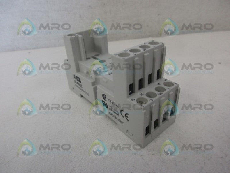 ABB CR-M2SS SOCKET RELAY NSNP