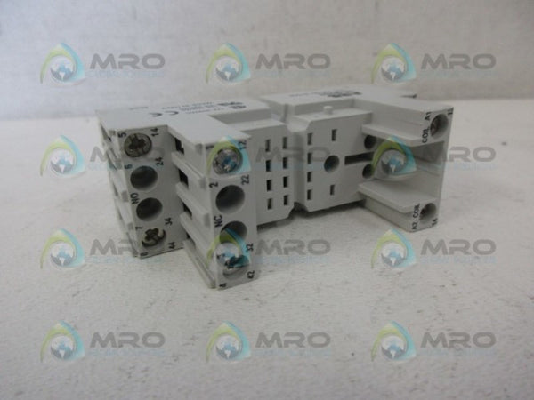 ABB CR-M2SS SOCKET RELAY NSNP