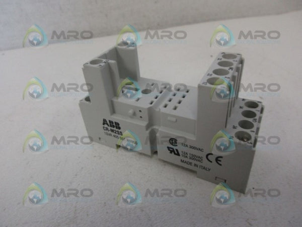 ABB CR-M2SS SOCKET RELAY NSNP