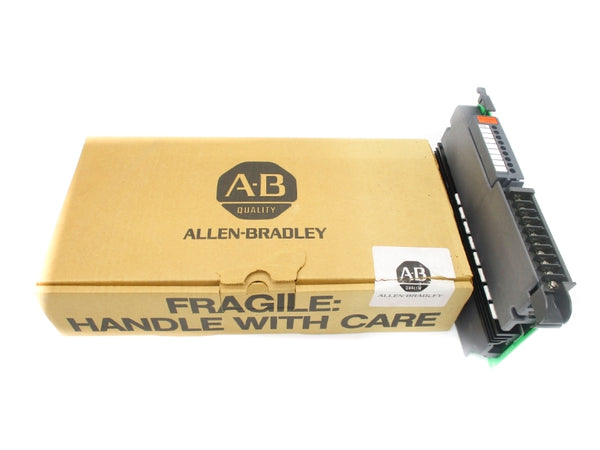 ALLEN BRADLEY 1771-OA SER. B 120VAC 6A NSMP